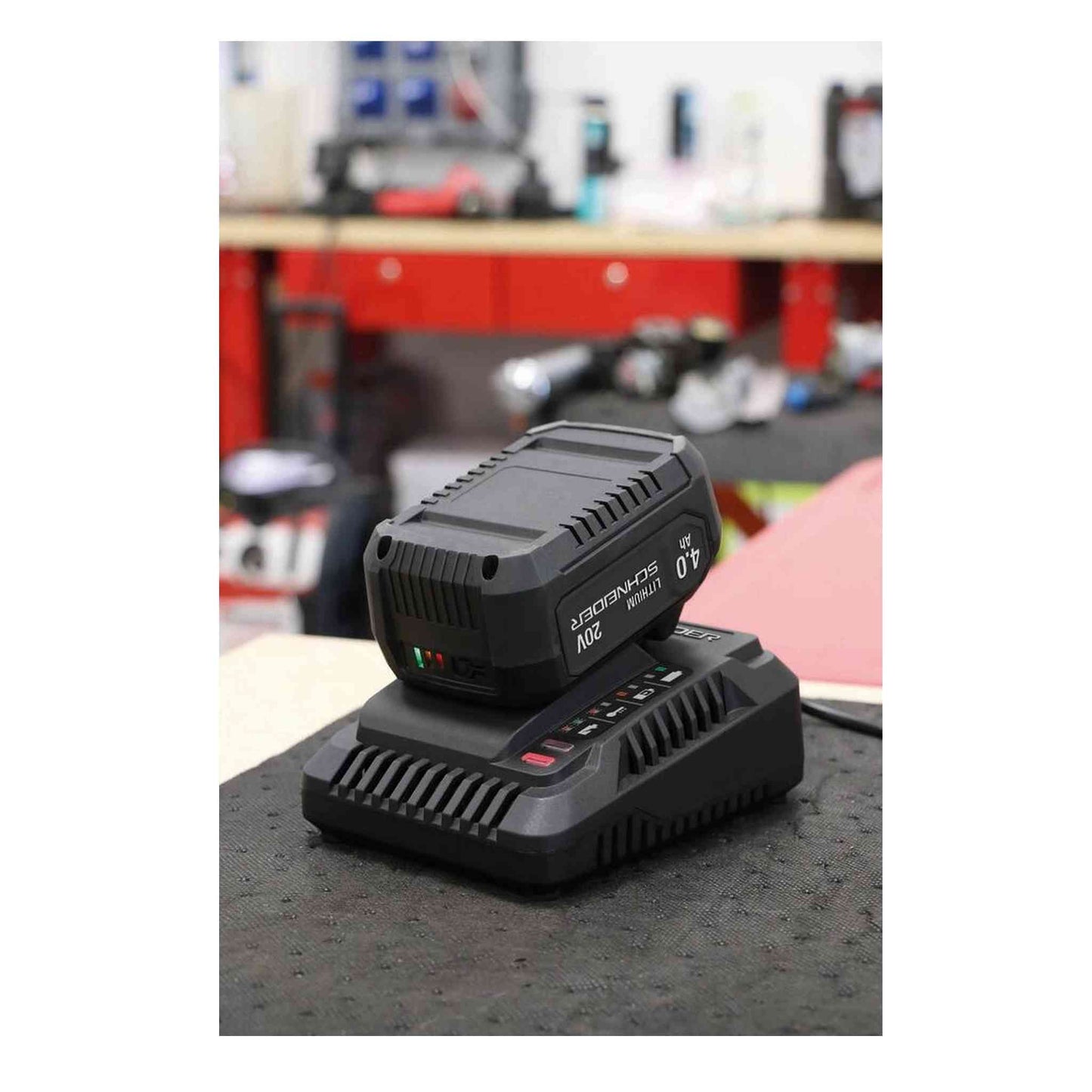 CHARGEUR RAPIDE 3A /ELECTROPORTATIF SCHNEIDER