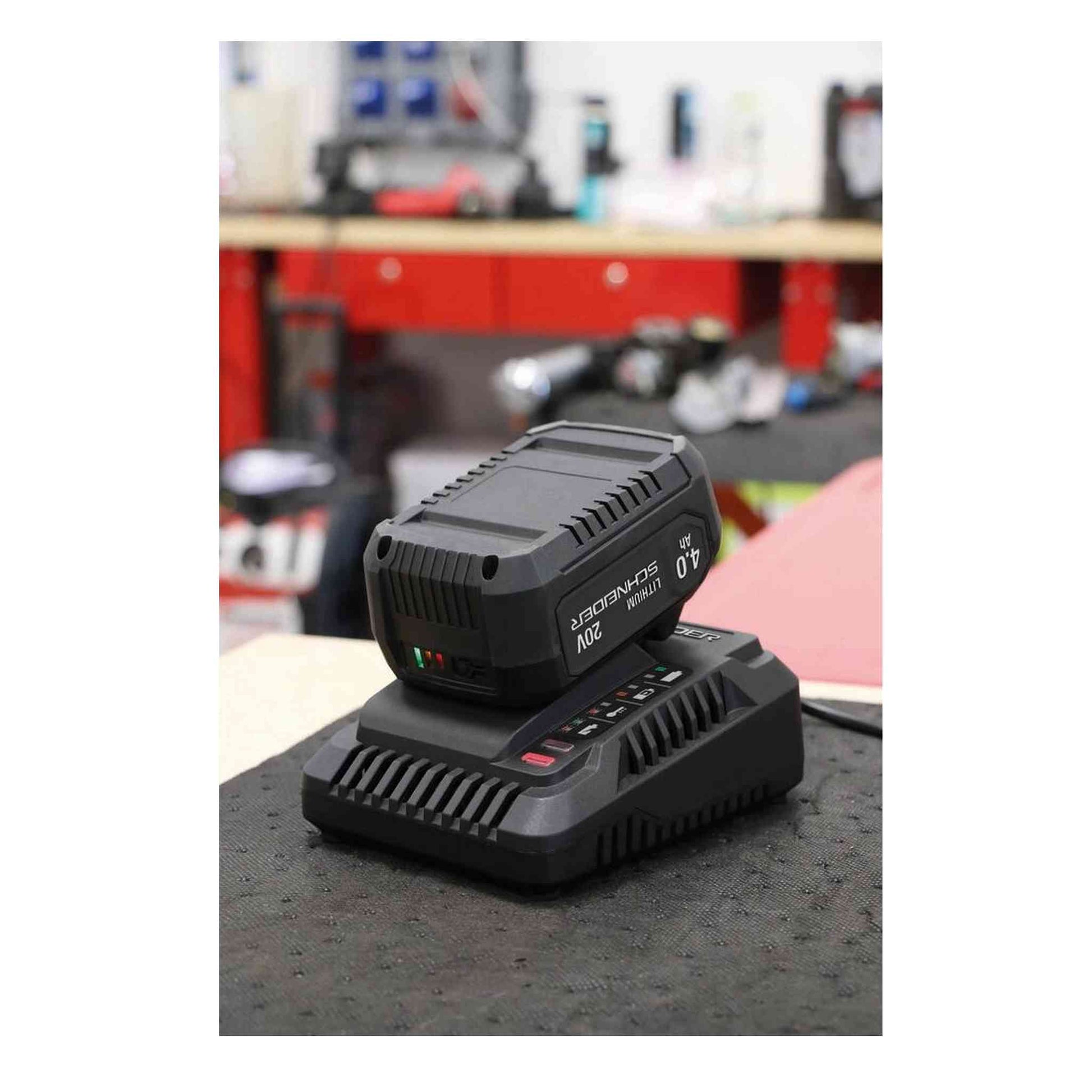 CHARGEUR RAPIDE 3A /ELECTROPORTATIF SCHNEIDER