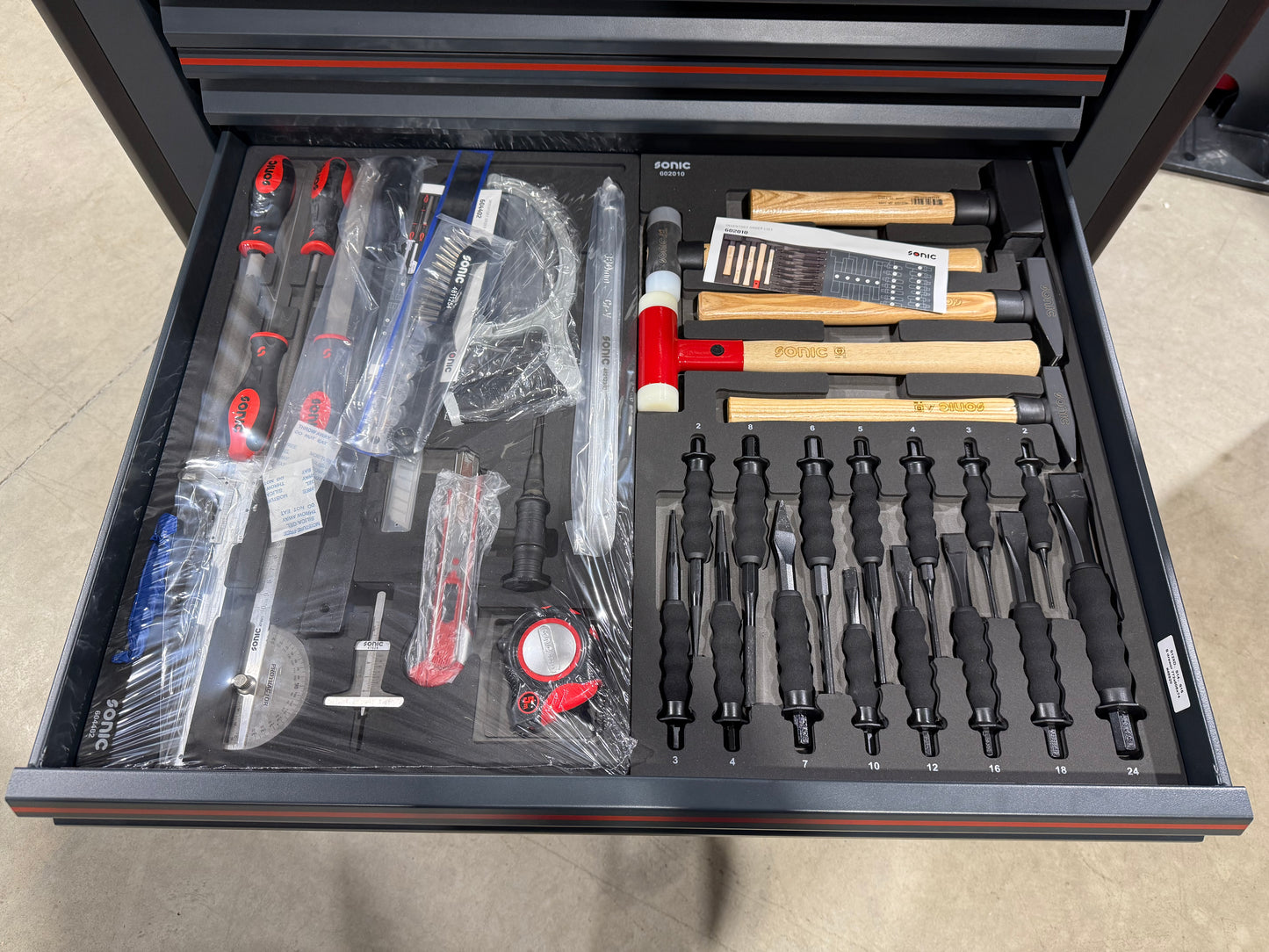 Servante S12XD NEXT contenant 654-outils