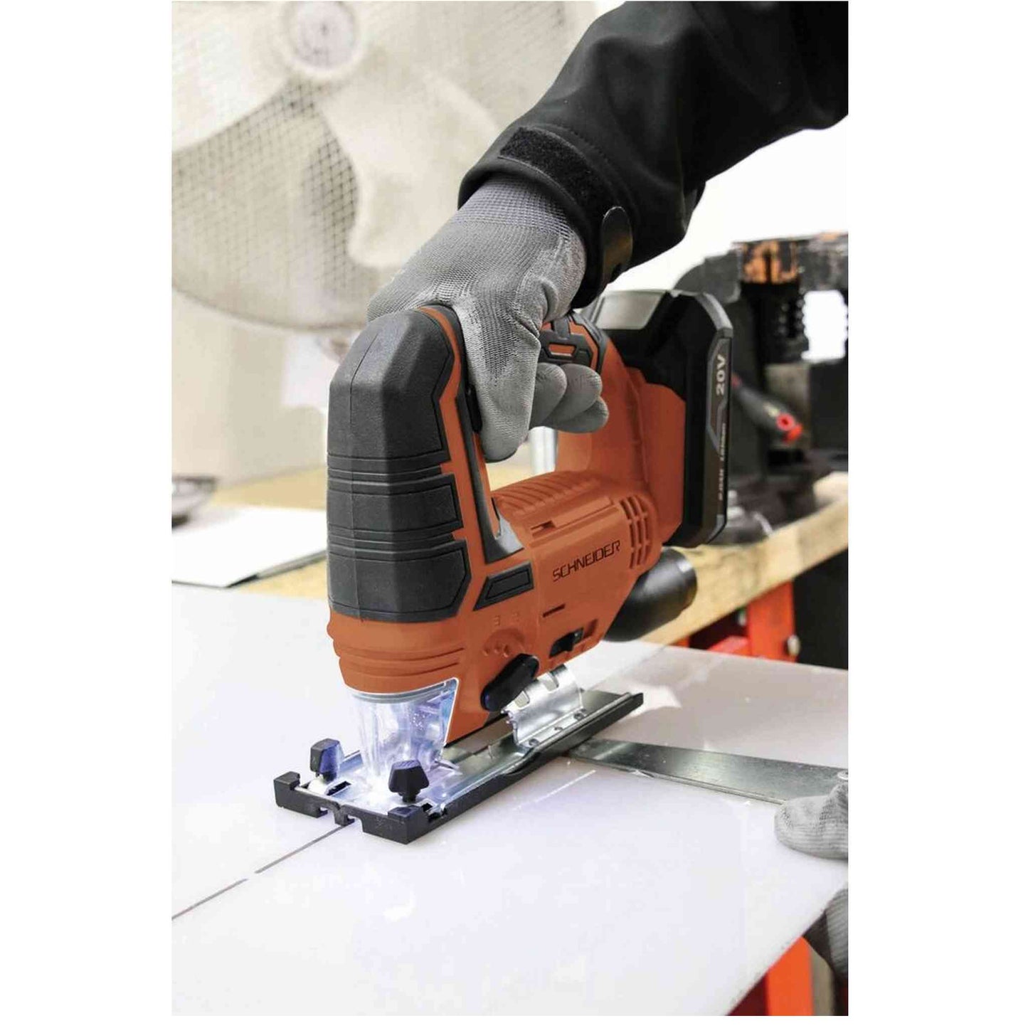 SCIE SAUTEUSE 20V SANS BATTERIE & CHARGEUR